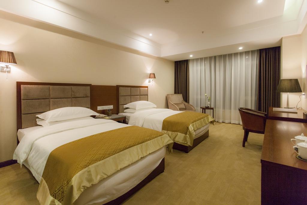 Golden Palm Hotel Чжухай Екстер'єр фото